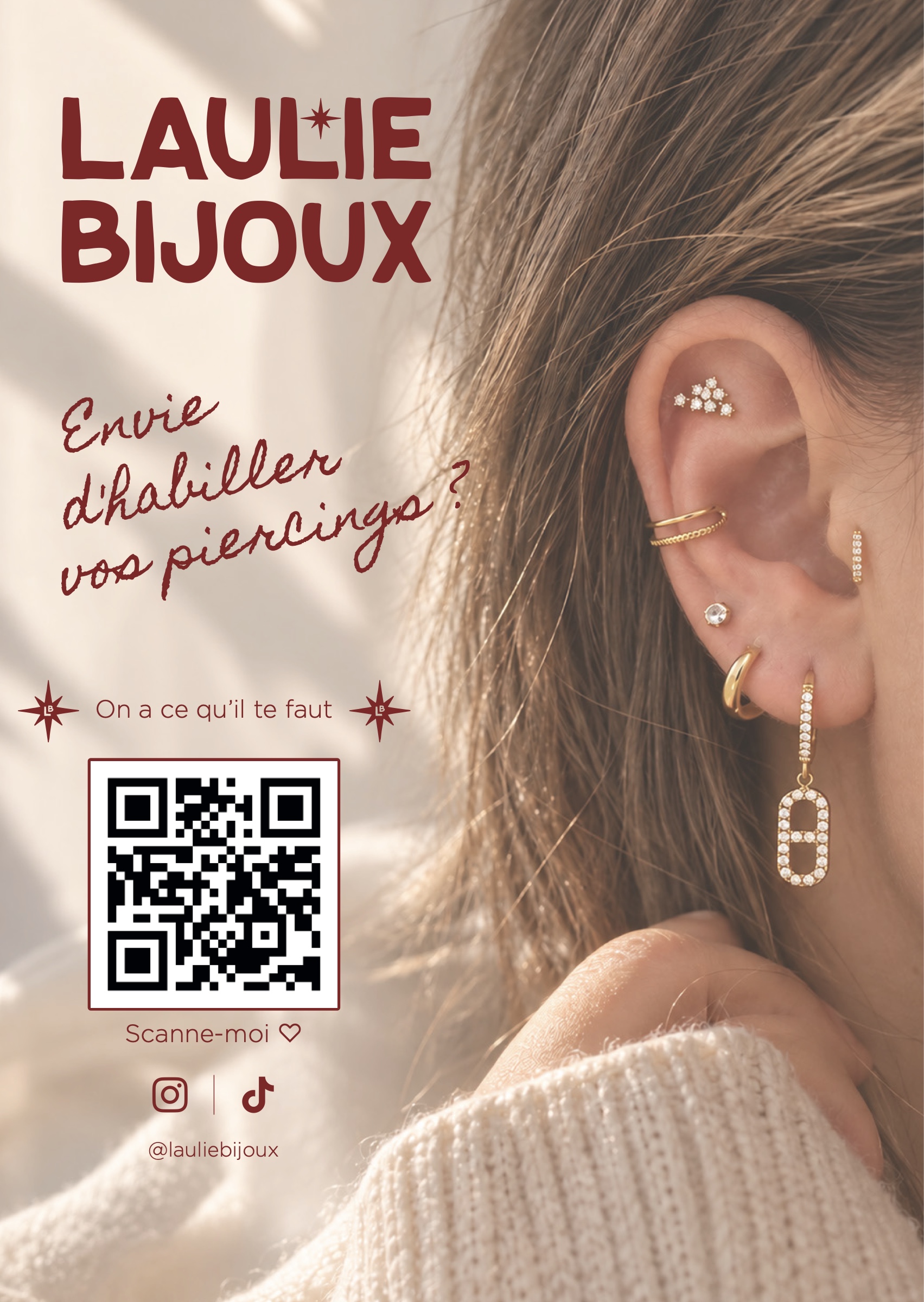 PLV A6 créée pour Laulie Bijoux avec présentation de bijoux, QR code et identité visuelle de la marque